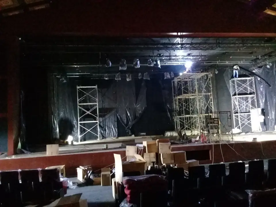 Large Auditorium Stage Curtains — stage curtain project photograph 5