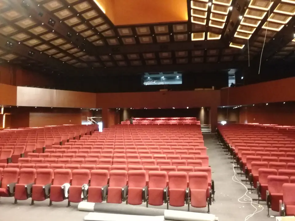 Large Auditorium Stage Curtains — stage curtain project photograph 6